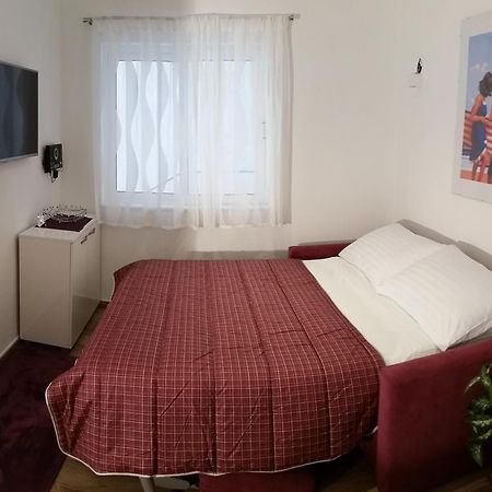Apartments Ursic Mb Brela Bagian luar foto