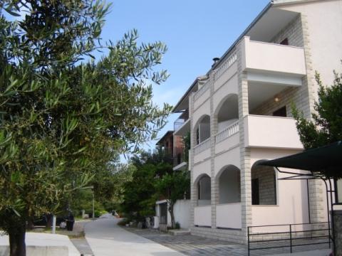 Apartments Ursic Mb Brela Bagian luar foto
