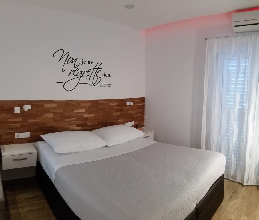 Apartments Ursic Mb Brela Bagian luar foto